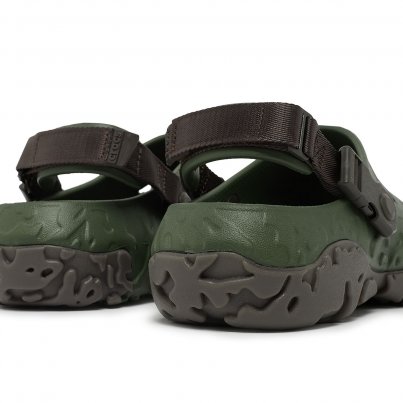 Crocs Nazouváky All Terrain Atlas Clog Army green/Espresso