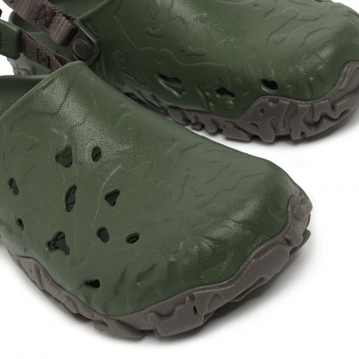 Crocs Nazouváky All Terrain Atlas Clog Army green/Espresso