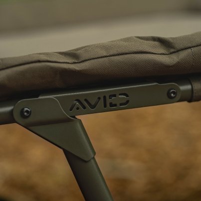 Avid Carp Lehátko Revolve Bed